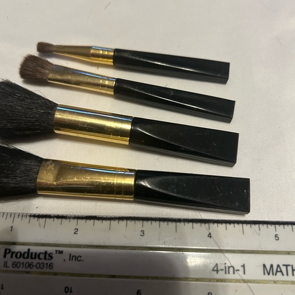 Cosmetic Makeup Brush Set of 4 Assorted Size Black Handles W/gold New See Size - Picture 6 of 11